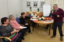 Arpajaispöytä valmiina.